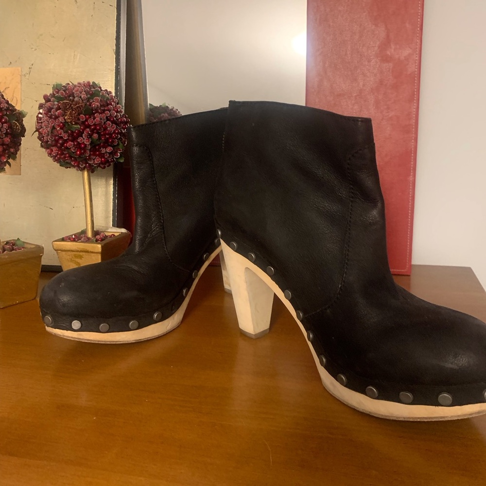 Cynthia Vincent wood platform bootie